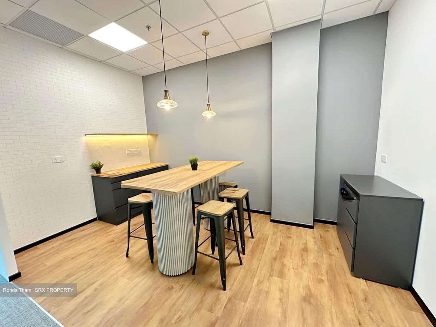 Kings Centre (D3), Office #534425131